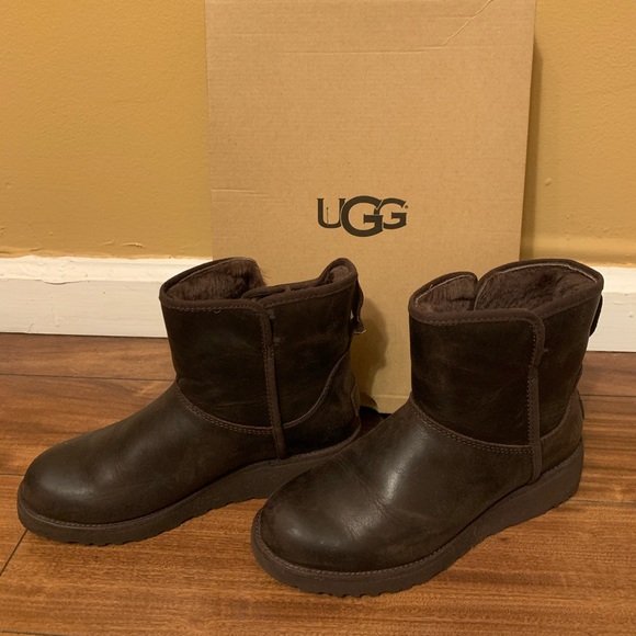 UGG Shoes - Ugg W Kristin Leather ankle boots